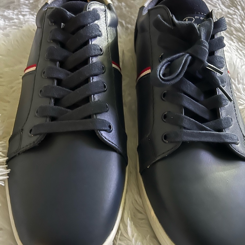 Penguin shoes